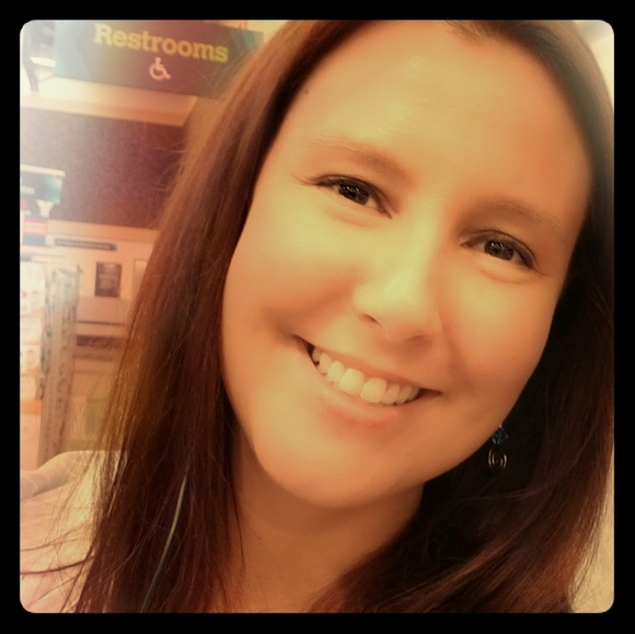 Meet your Posher, Annie - Picture 1 of 2